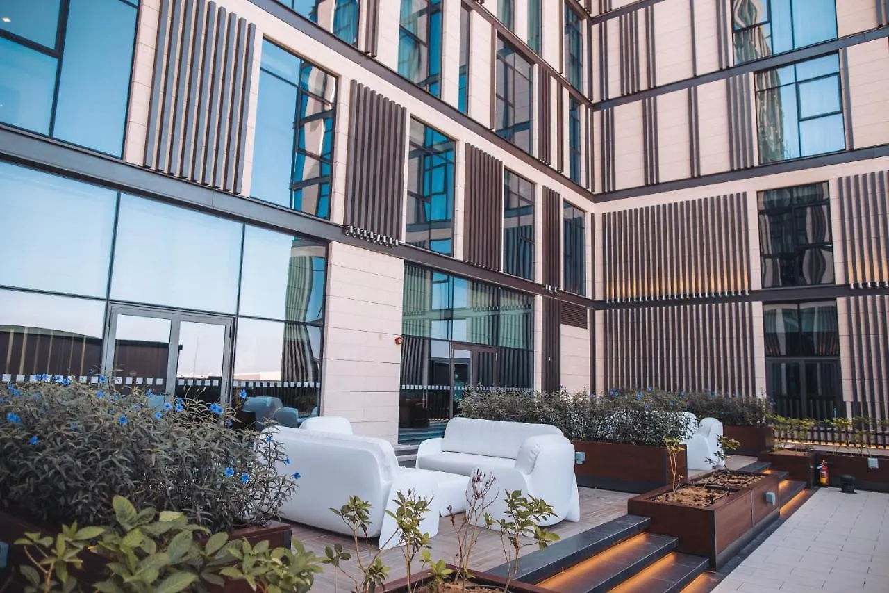 Staybridge Suites Dubai Al-Maktoum Airport By Ihg Aparthotel